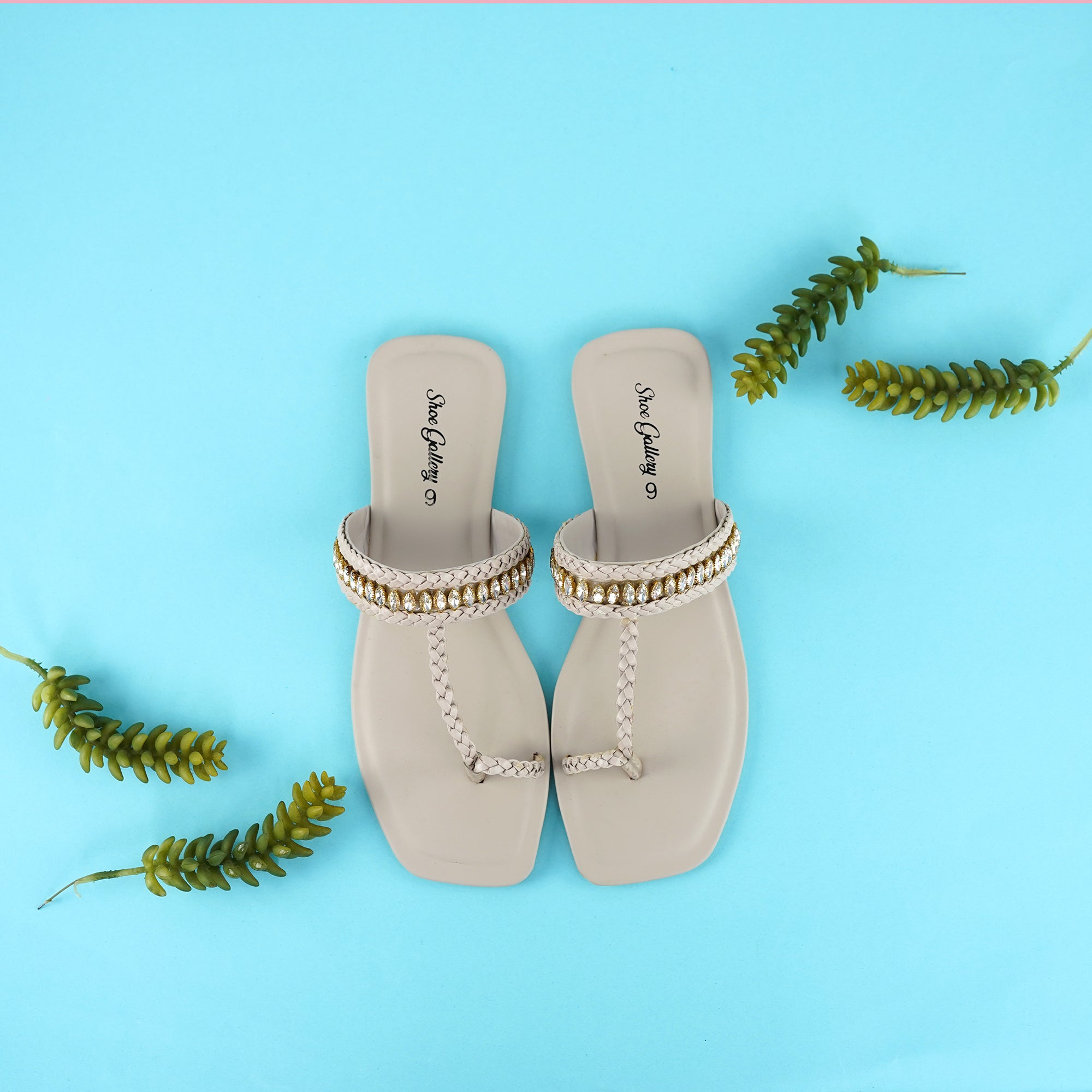 Poomy Skin Kolhapuri Chappal