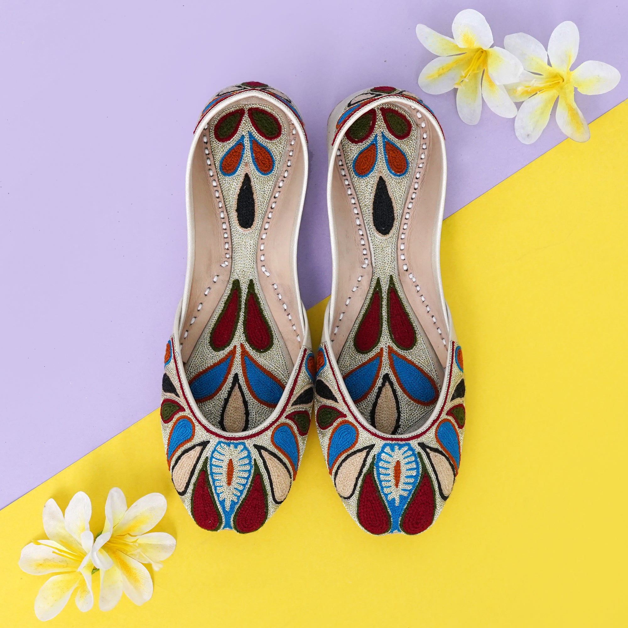 Traditional skin embroided khussa