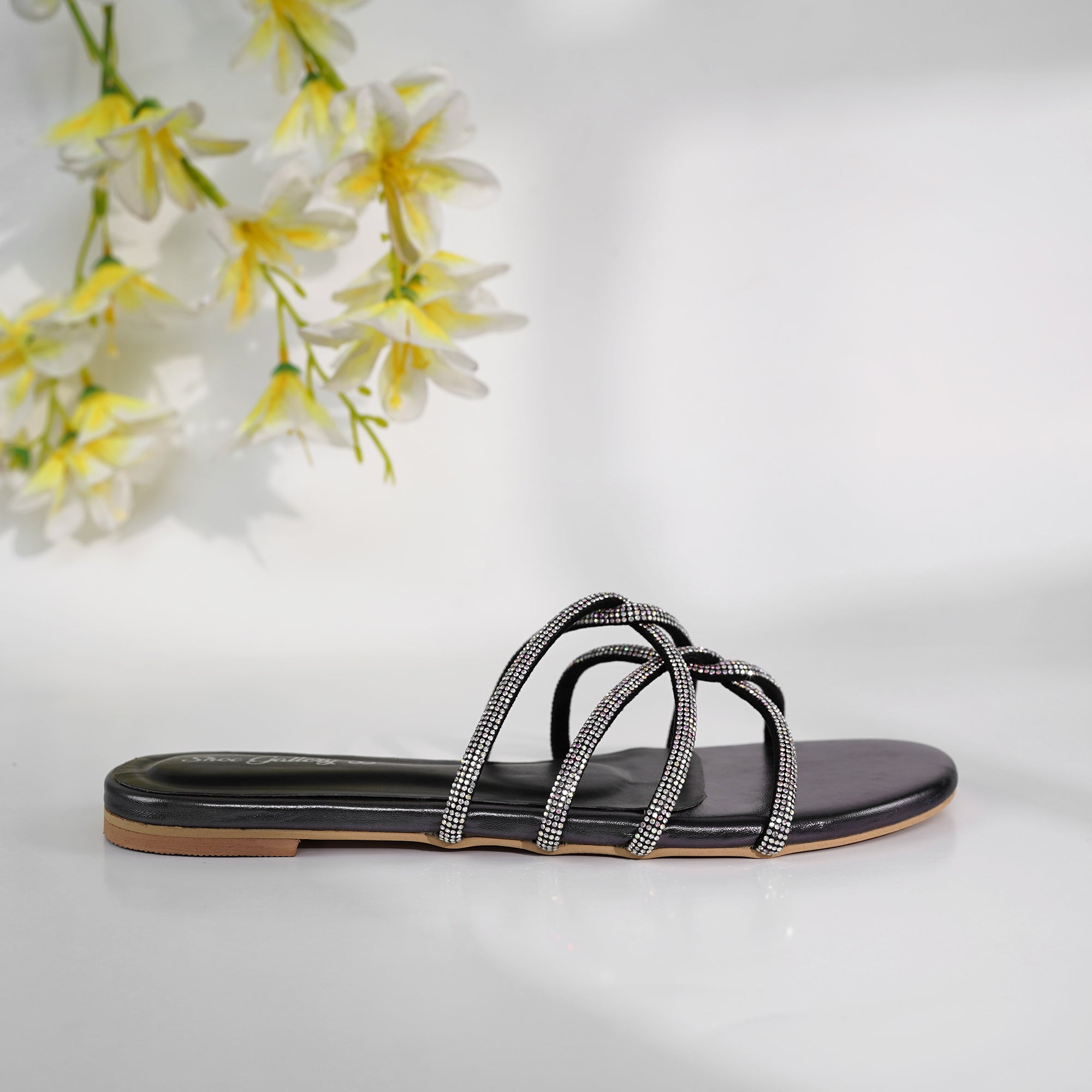 Gem-Embalish Black Chain Chappal