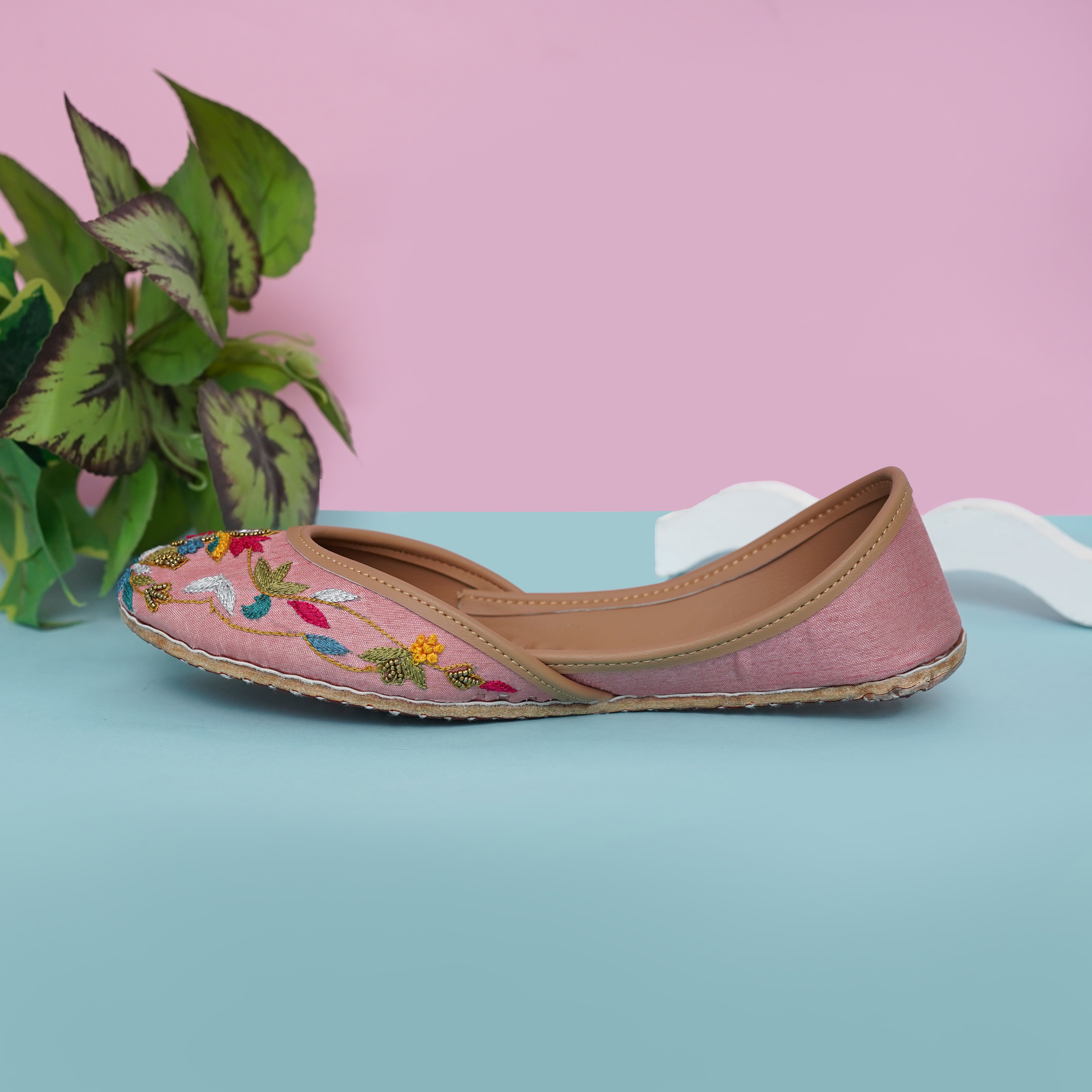 Flora woven pink khusa