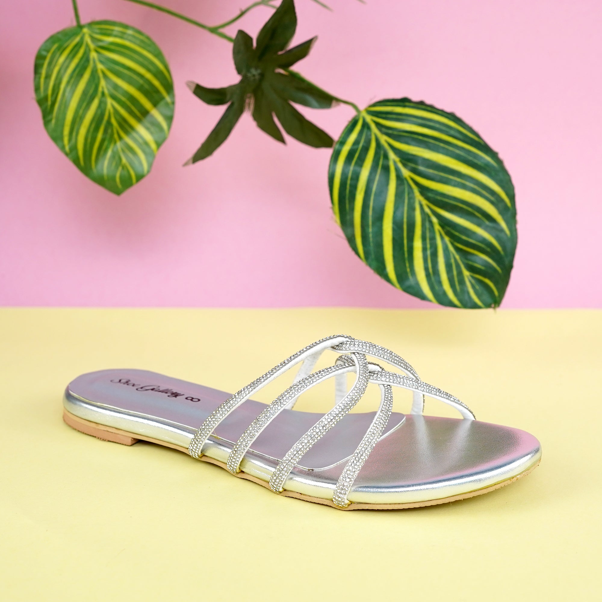 Gem-Embalish Silver Chain Chappal