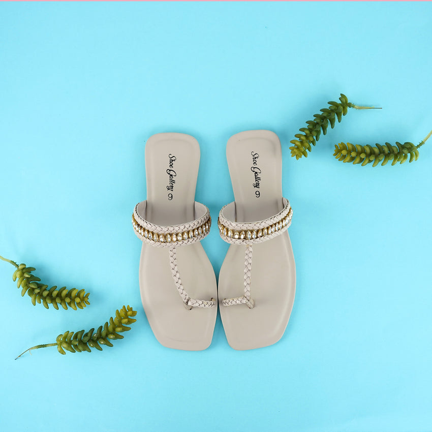 Poomy Skin Kolhapuri Chappal