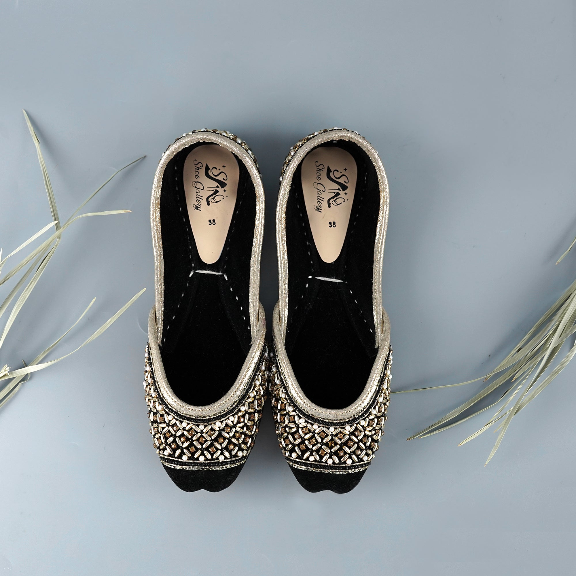 Black Elegant Velvet Khusa