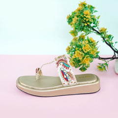 Embroided toe ring Golden chappal