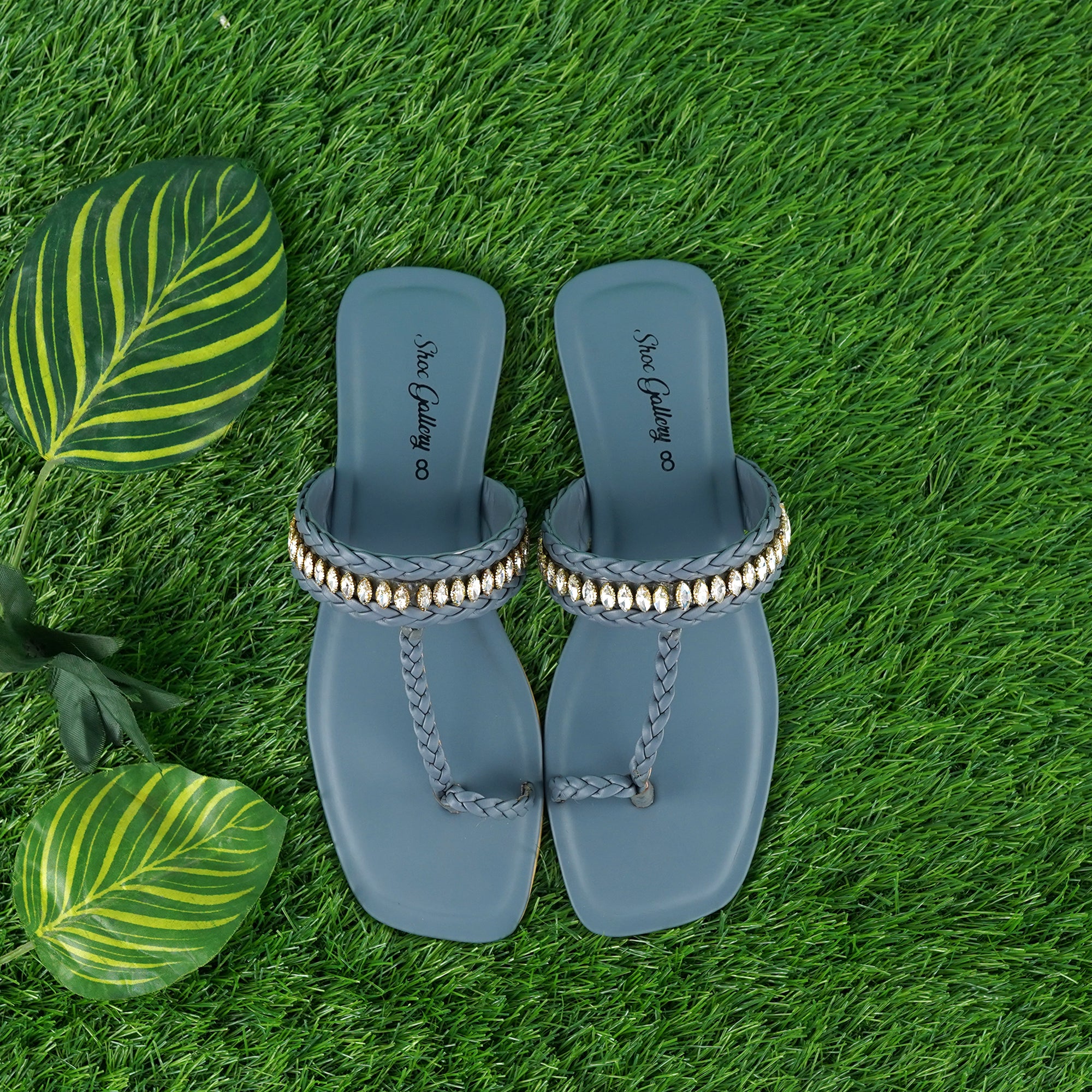 Poomy Grey Kolhapuri Chappal