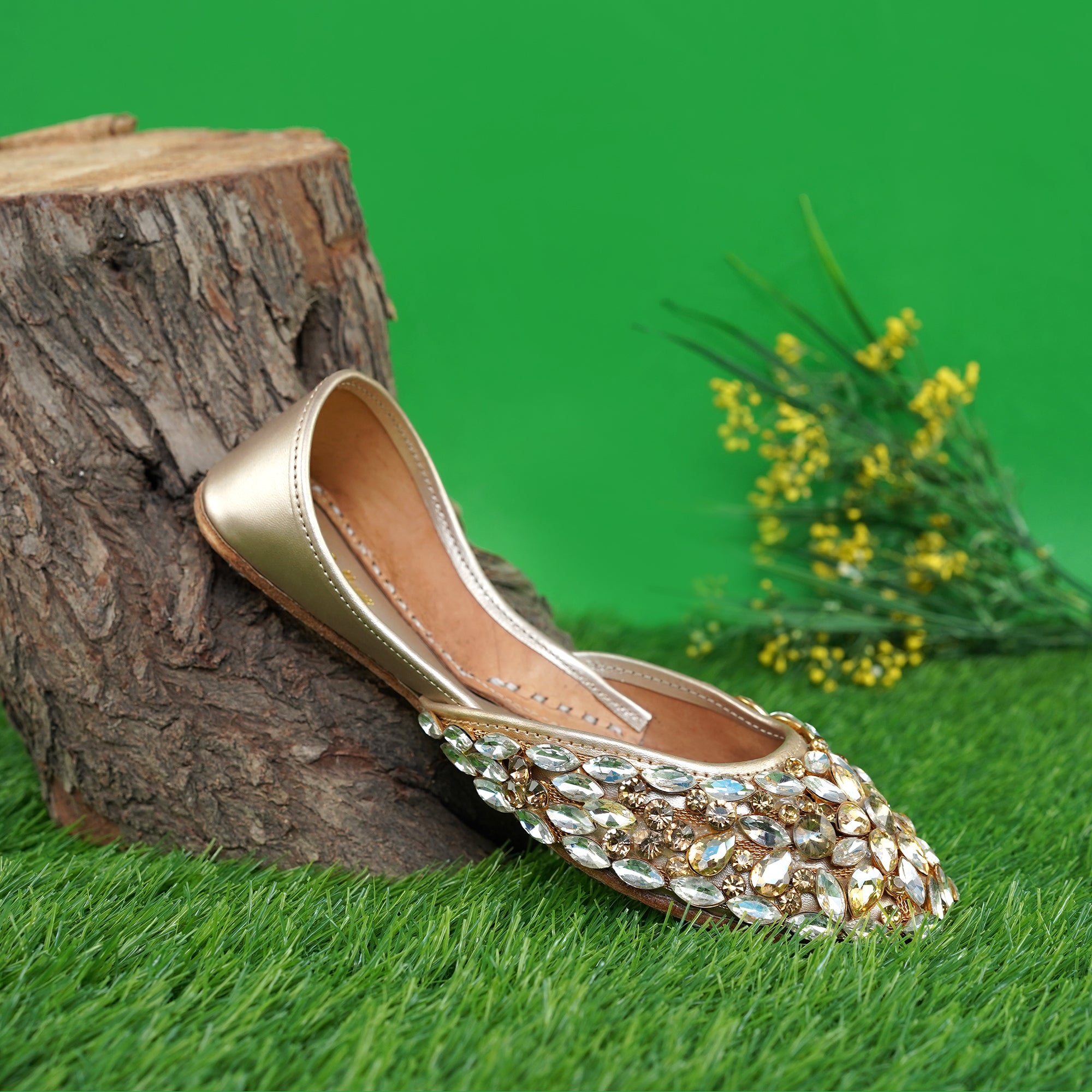 Golden Gem stones sparkal