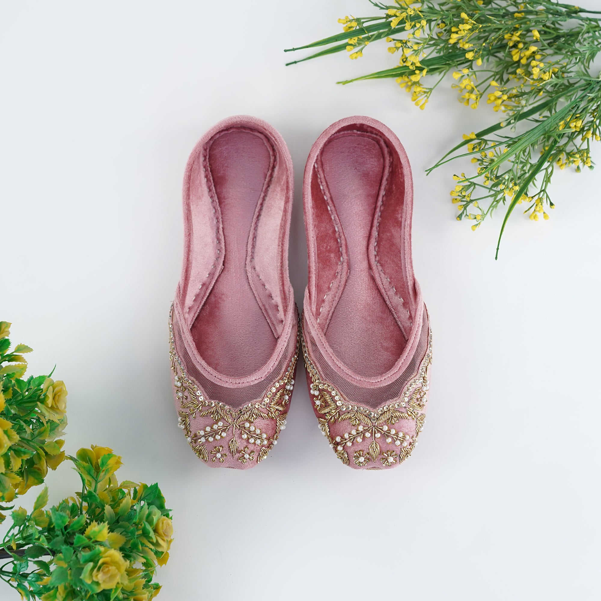 Pink Net Embalish Khussa