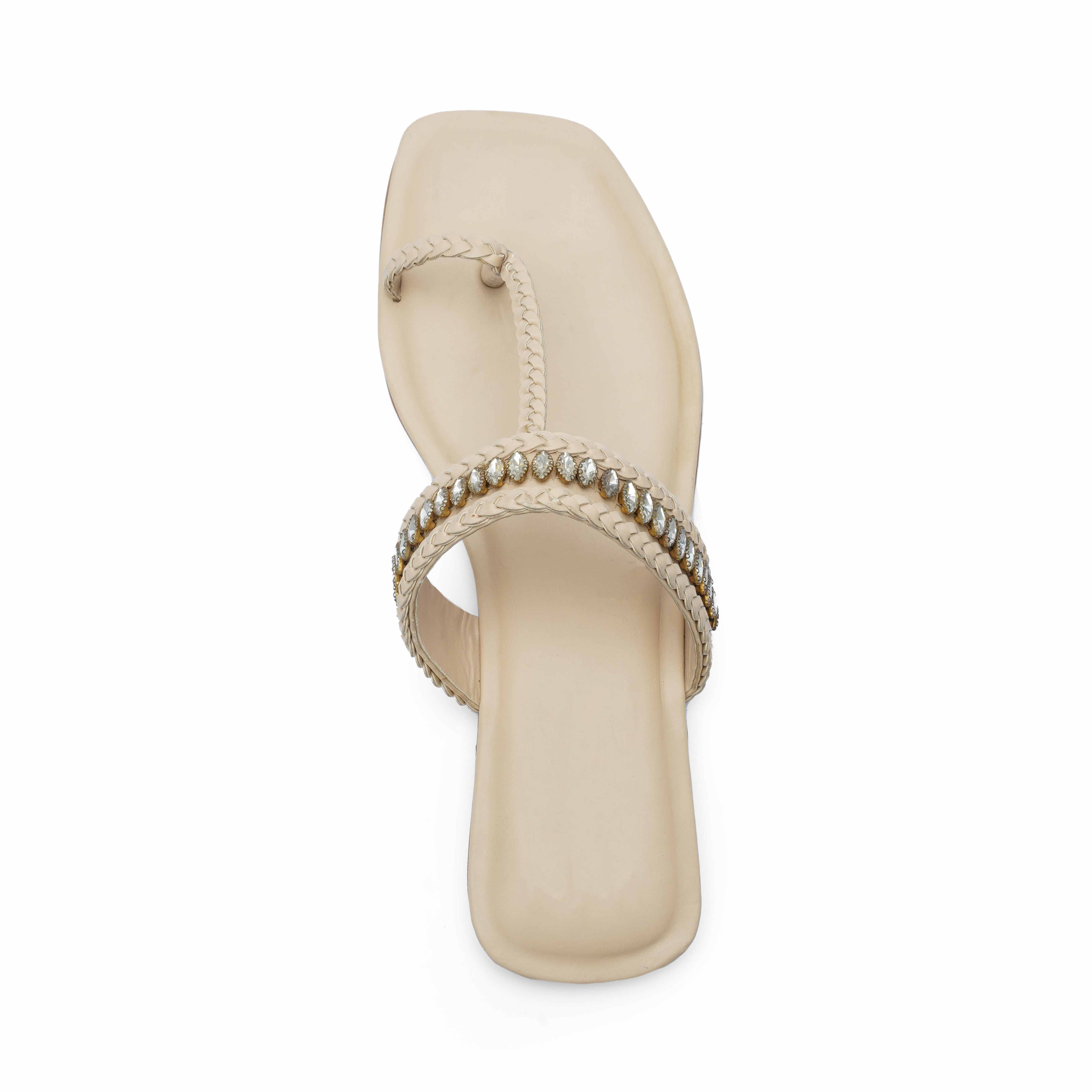 Pommy Kolhapuri Chappal | Beige