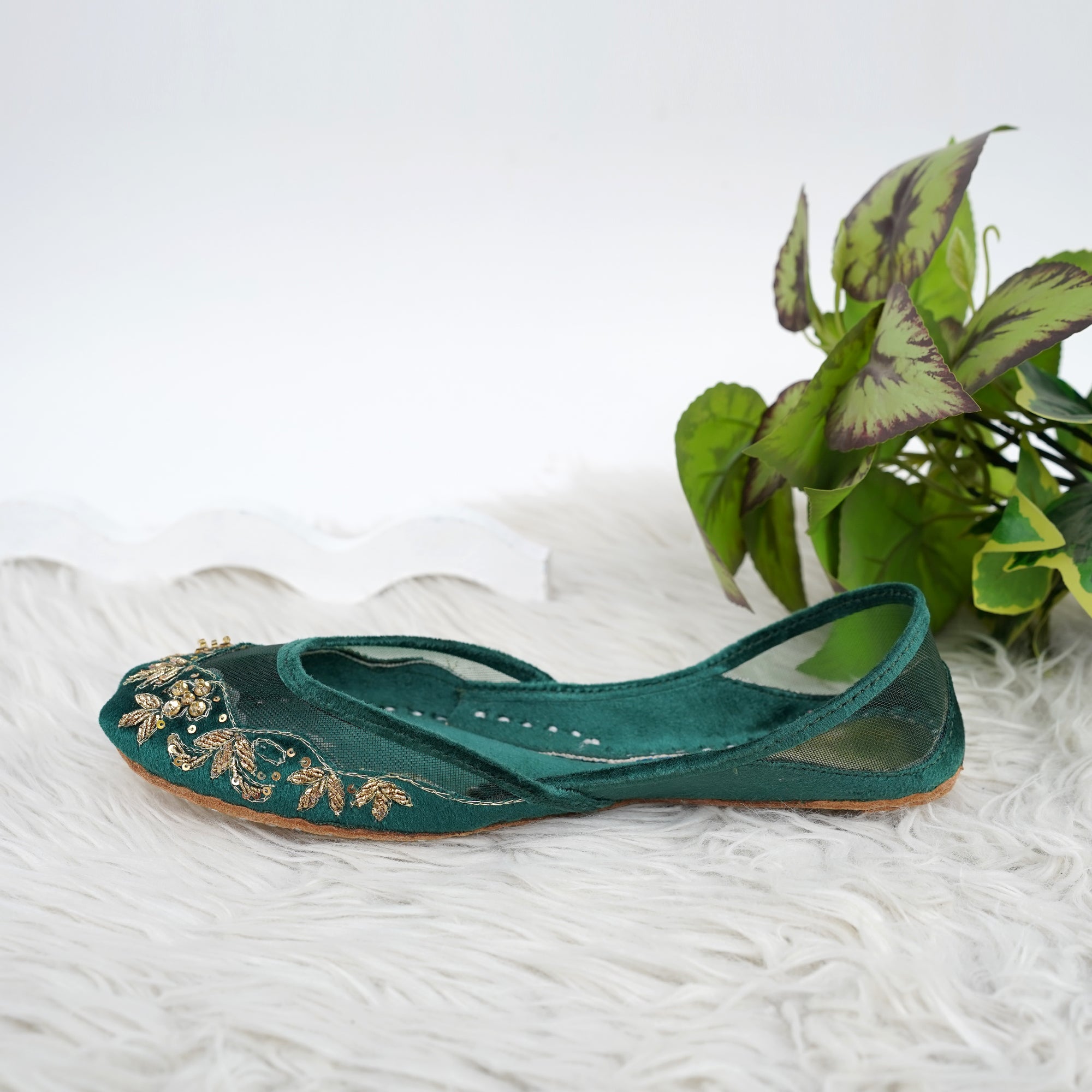 Emerald Net Embalish Khussa