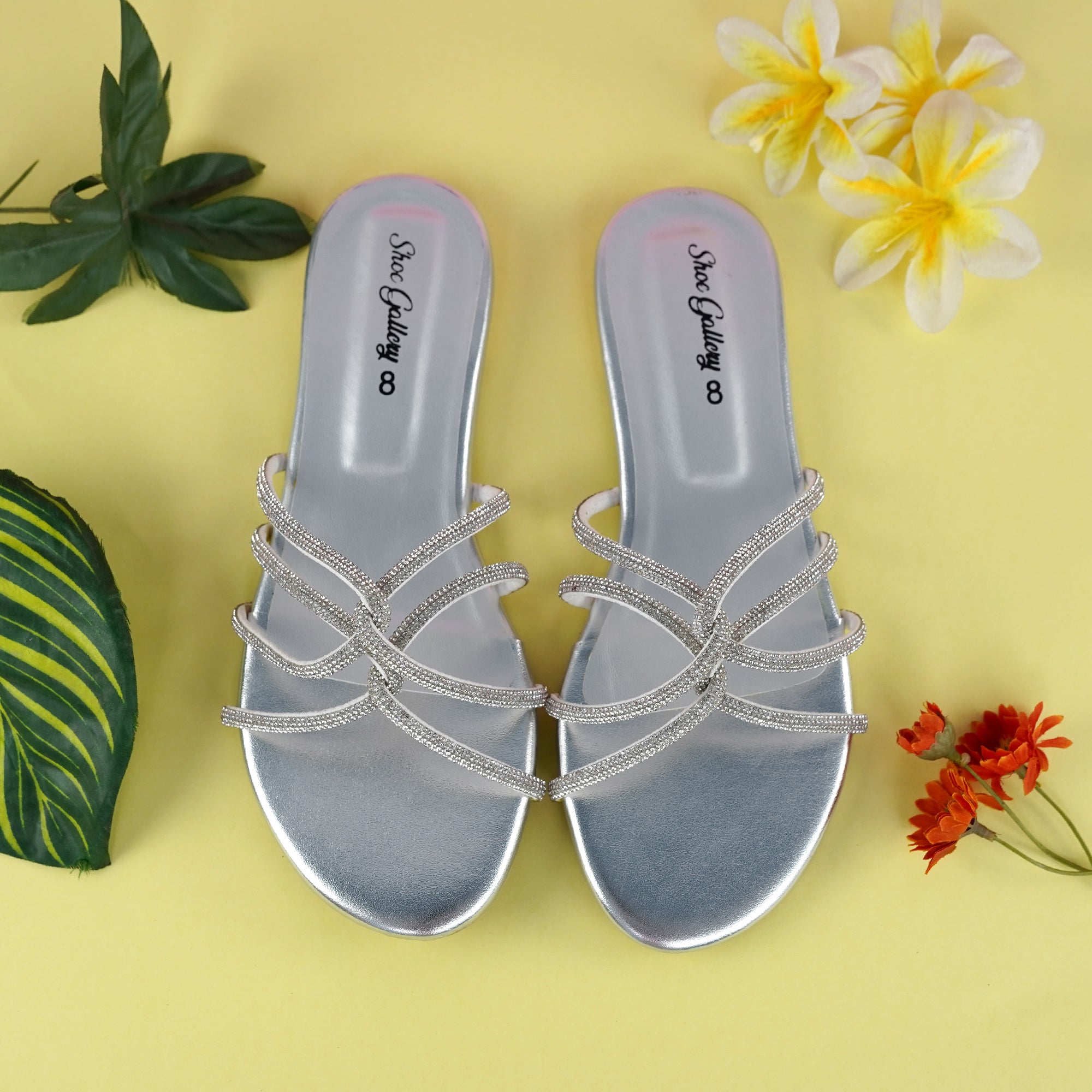 Gem-Embalish Silver Chain Chappal