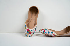 Flora woven white khusa